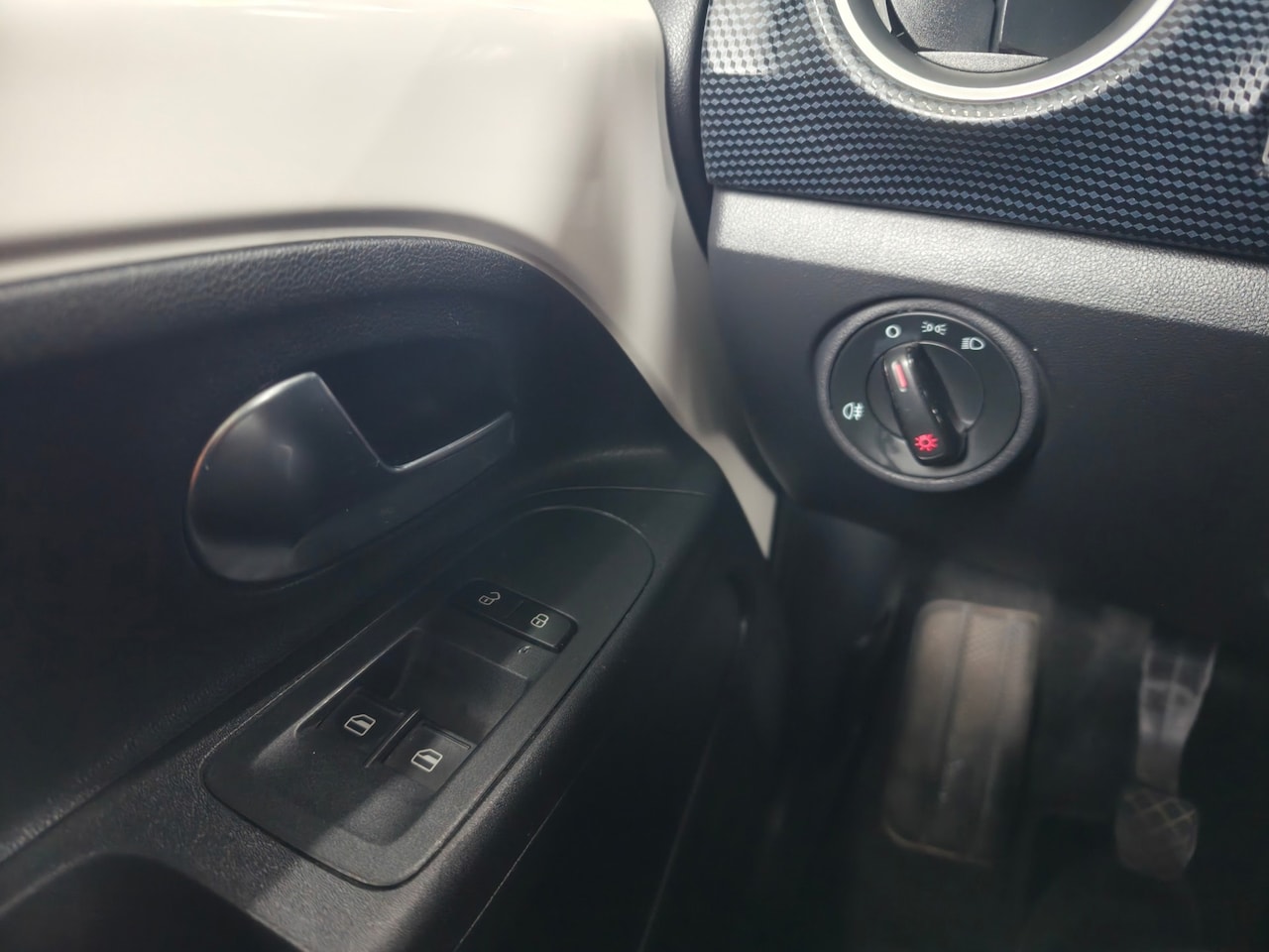 Volkswagen Up! - 1.0 BMT move up! 1.0 BMT Move up!, 1e eig, dealer ond, Airco, Bluetooth, NW Model!