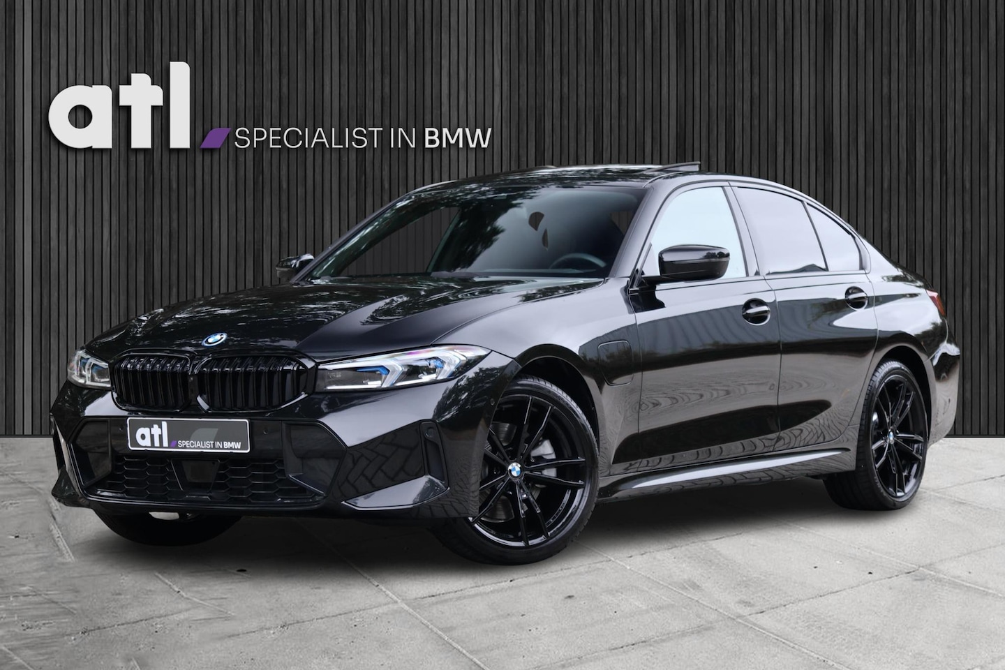 BMW 3-serie - 330e M-Sport | Pano | H&K | HUD | Adap Cruise | 360 cam | Memory | 19" | Keyless | Grootli - AutoWereld.nl