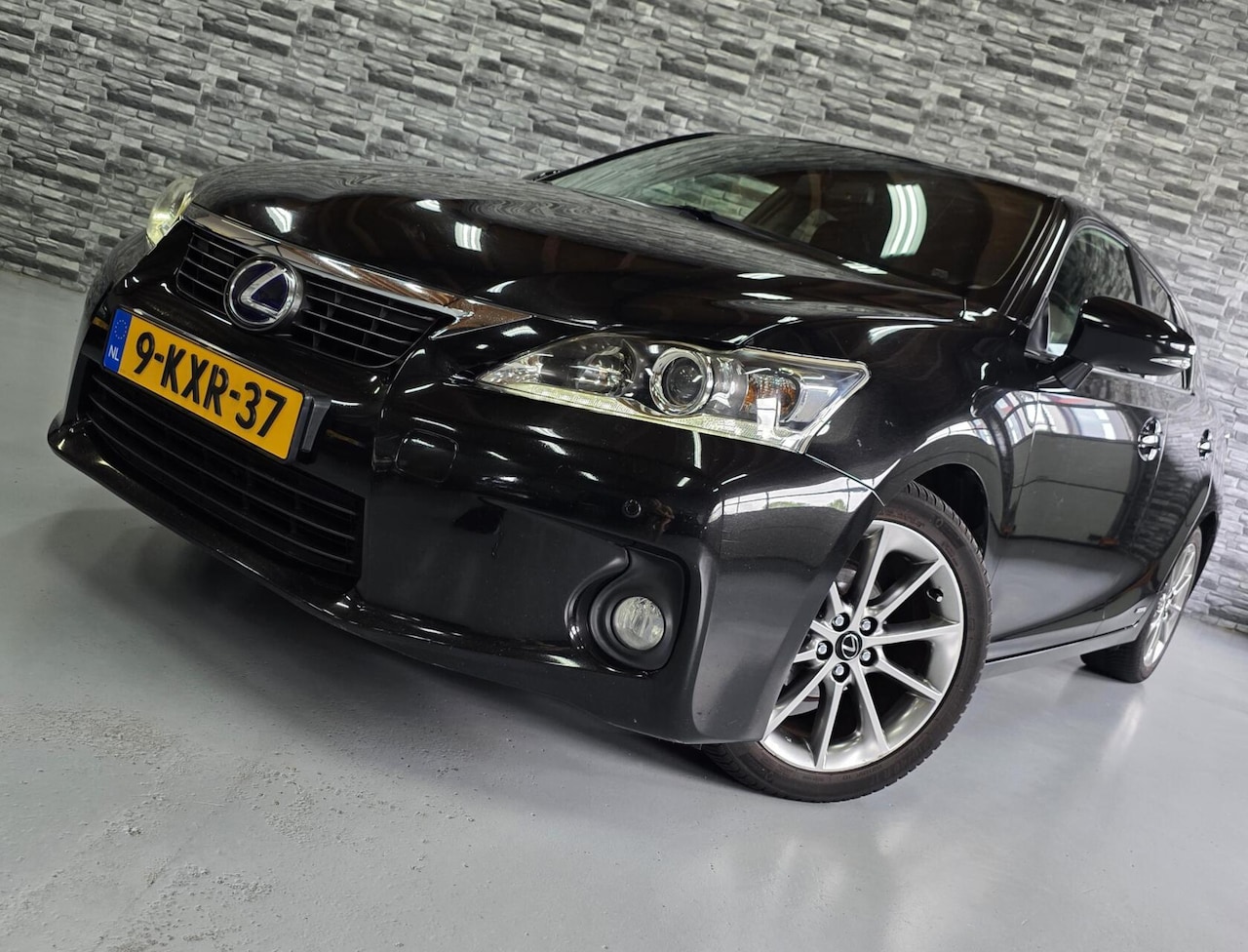 Lexus CT 200h - Business Style *Leder*Xenon*PDC*NL AUTO*NAP! - AutoWereld.nl
