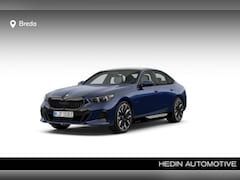BMW 5-serie - 550e xDrive M Sportpakket Pro | Innovation Pack| Travel Pack | Comfort Pack | Panoramadak