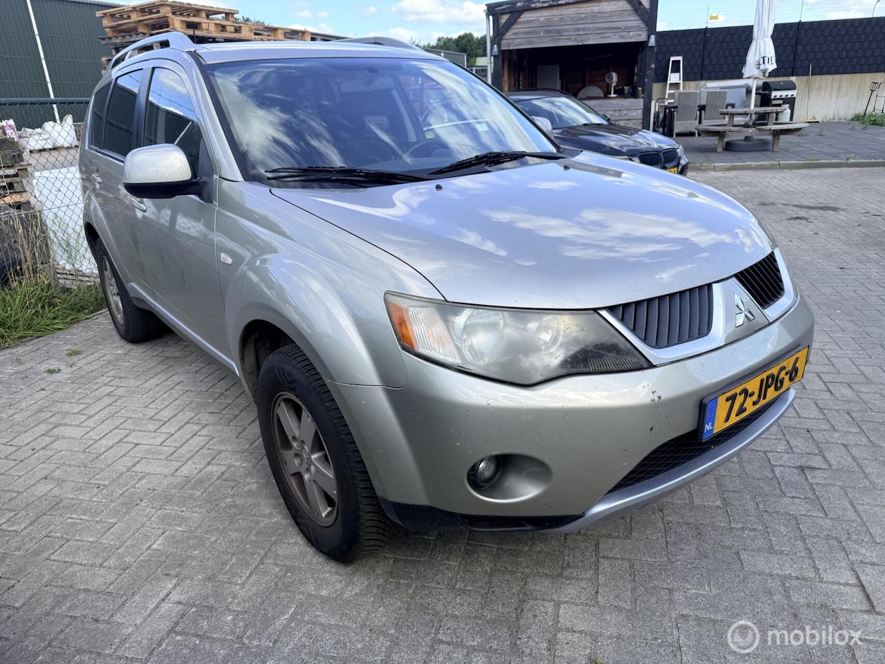 Mitsubishi Outlander - 2.4 Inspire 2WD -DEFECT- - AutoWereld.nl