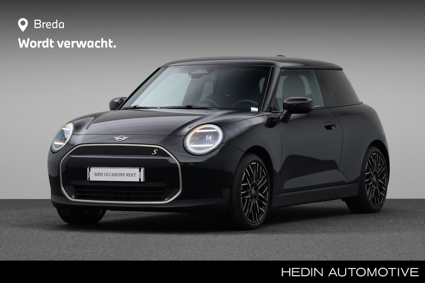 MINI Electric - 3-Deurs Cooper SE Favoured M 54.2 kWh | Panoramadak | Comfort Access | Achteruirijcamera | - AutoWereld.nl
