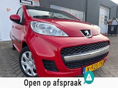 Peugeot 107 - 1.0-12V XR met airco en bluetooth telefoon / media
