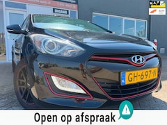 Hyundai i30 - 1.6 GDI i-Motion Plus van 2de Eig met parkeersensoren / camera en navigatie en bluetooth e