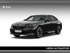 BMW 5-serie - 550e xDrive M Sport Pro Edition | Pano | Head Up | Comfort stoelen | 21 Inch | 360 camera