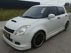 Suzuki Swift - 1.3 - Airco - 5 deurs - OPKNAPPER - APK Aug 2027