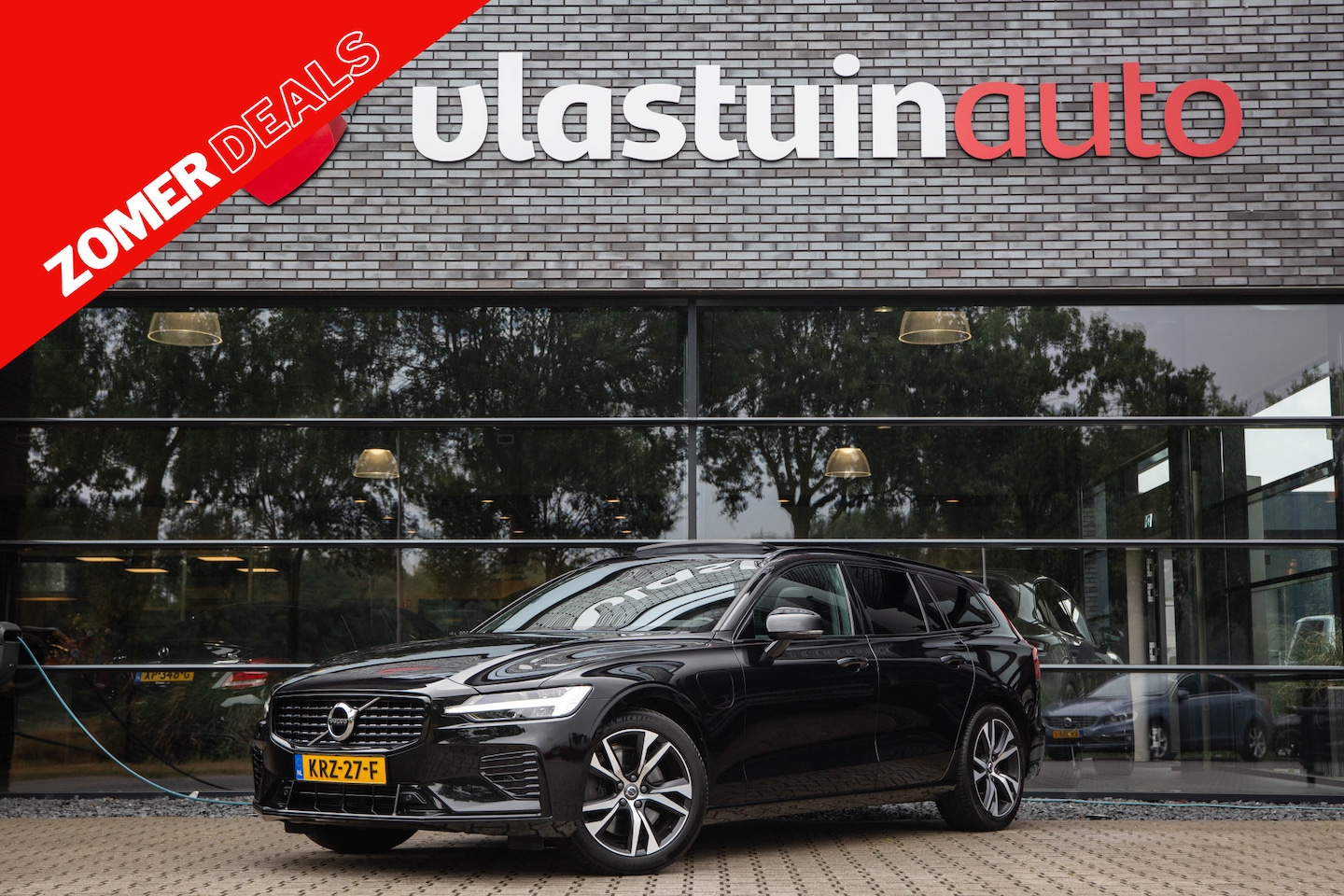 Volvo V60 - 2.0 T6 Recharge AWD R-Design 2.0 T6 Recharge AWD R-Design , Panoramadak, Cruise control, Elektrisch verstelbare stoelen - AutoWereld.nl