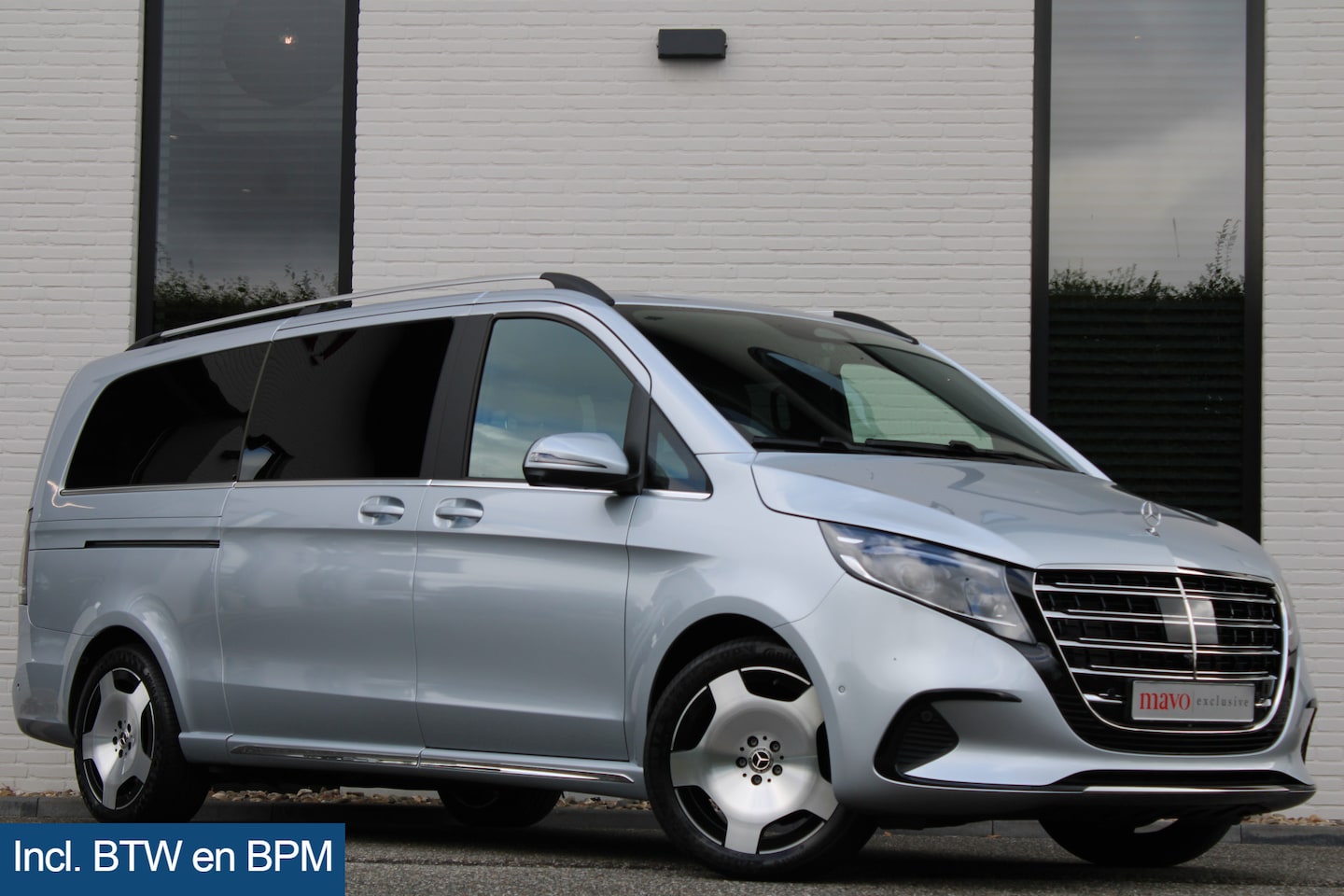Mercedes-Benz V-klasse - 300d / XXL / AMG / Exclusive / 4-Matic / 7-Pers / Luchtv / Elec Stoelen / Burmester / NIEU - AutoWereld.nl