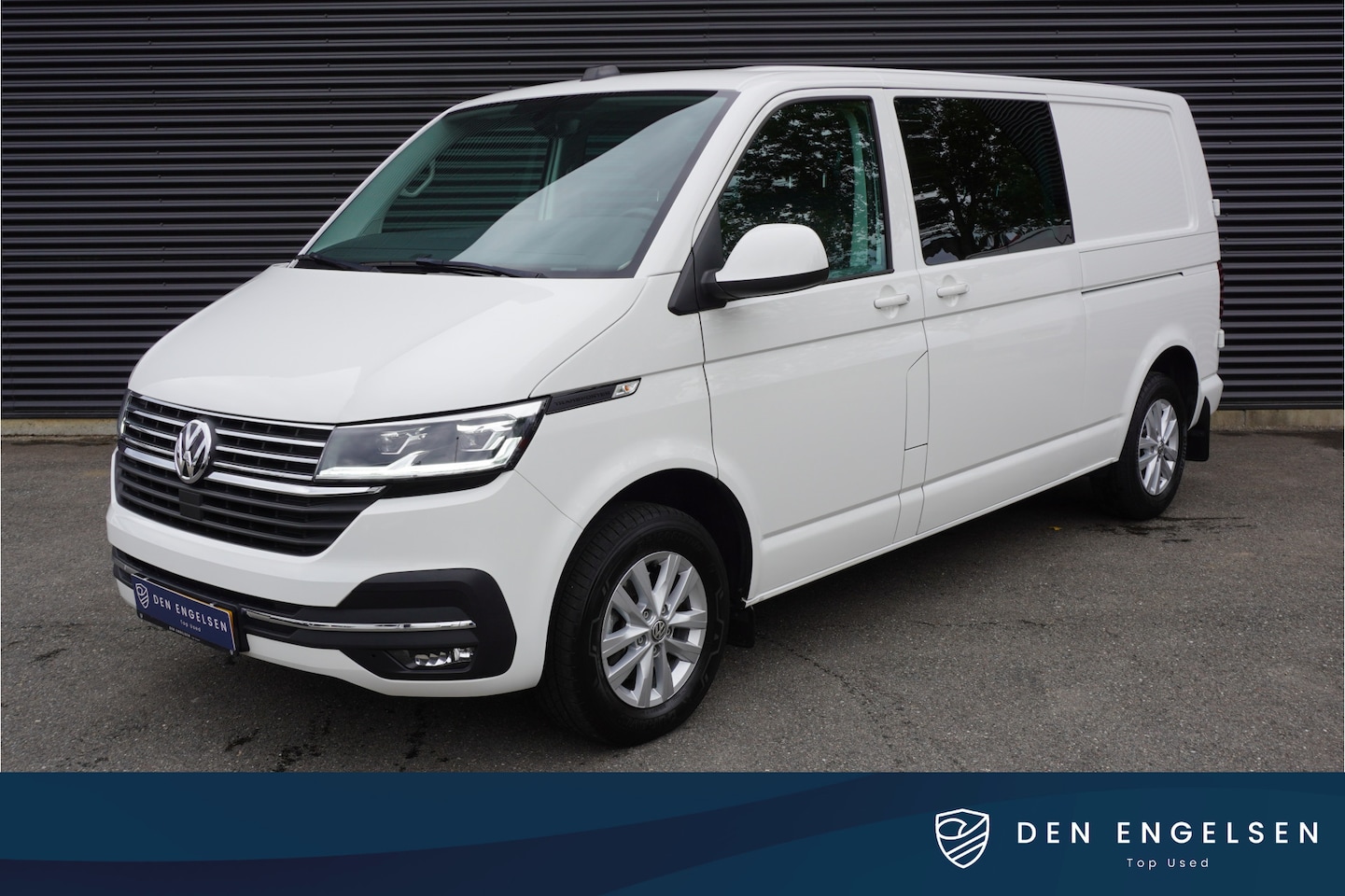 Volkswagen Transporter - 150 PK Automaat Dubbele Cabine ACC Apple Carplay Standkachel Stoelverwarming Trekhaak - AutoWereld.nl