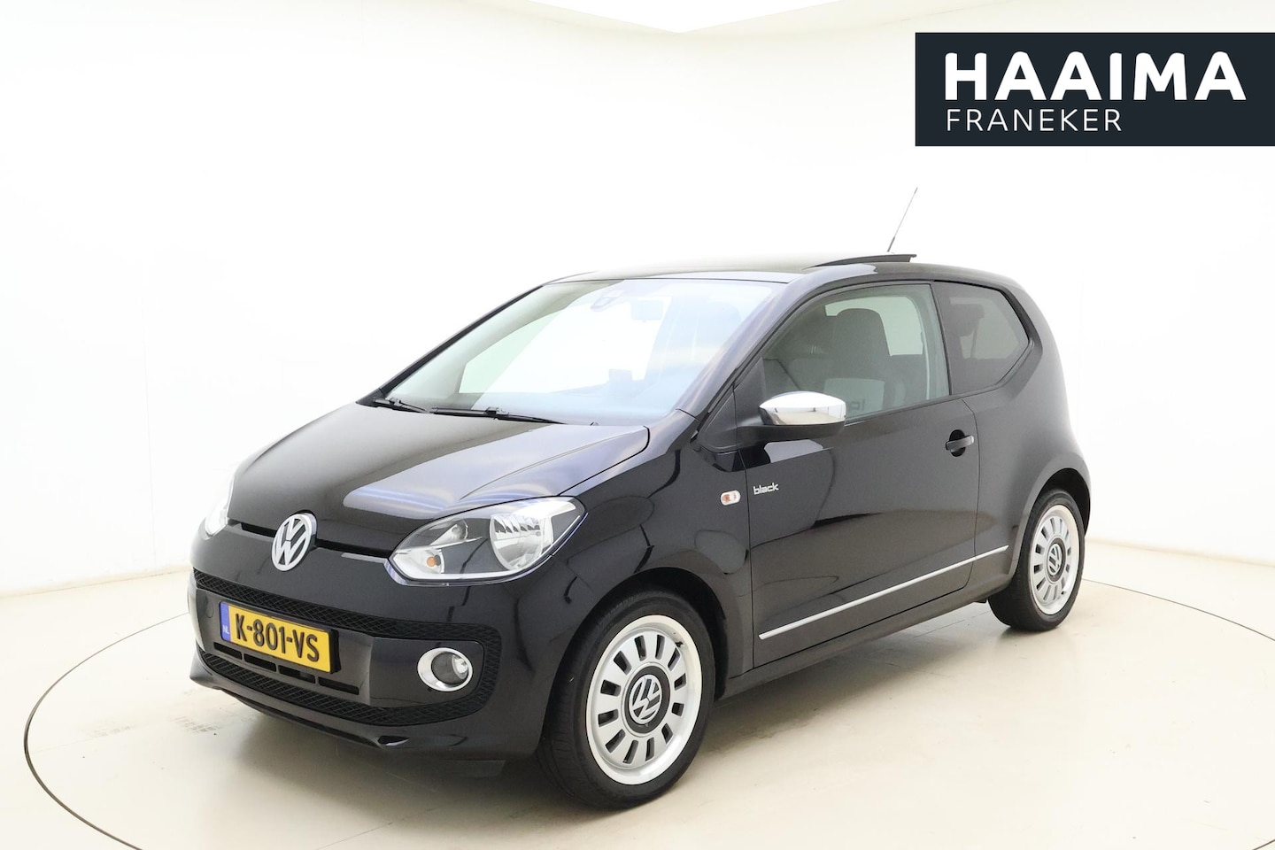 Volkswagen Up! - 1.0 high up! 75pk | Airco | Panoramadak | Navigatie | Parkeersensoren Achter | Lichtmetale - AutoWereld.nl