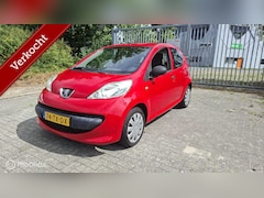 Peugeot 107 - 1.0-12V XS zeer netjes