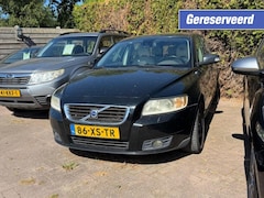 Volvo V50 - MEENEEMPRIJS 2.4i Edition II LPG-G3 ECC/RadioCD/Leer/Trekhaak