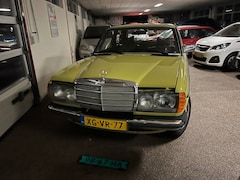 Mercedes-Benz 200-serie - 200 D W123 Sedan oldimer