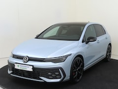 Volkswagen Golf - 1.5 eHybrid GTE | SoH 99% | Panoramadak | 360 camera | Head-up display | Black Style | Ada
