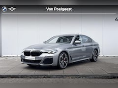 BMW 5-serie - Sedan 530e M-Sport Pro 20 Inch / Glazen Schuifdak / Getinte Ramen Achter / Electrische Ach
