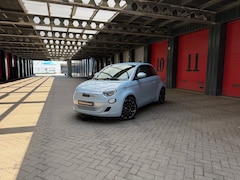 Fiat 500 - 3+1 Icon Batterij 94%, stoelverwarming en keyless entry!