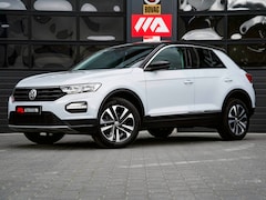Volkswagen T-Roc - 1.5 TSI Sport Business R | TREKHAAK | STOELVERWARMING | ADAPTIVE