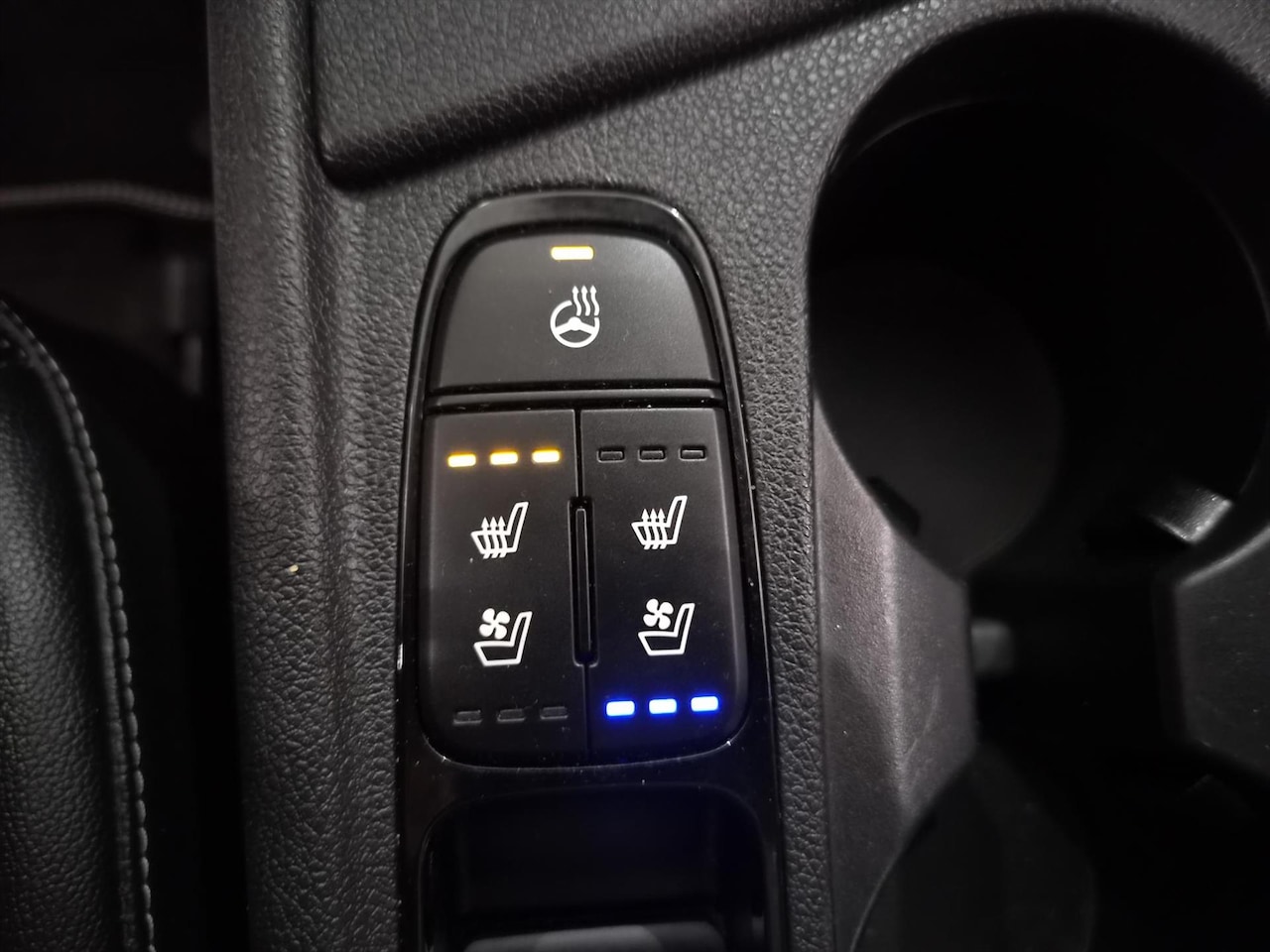 Kia Niro - 1.6 GDi Hybrid 141pk DCT6 ExecutiveLine Leer/ Navi/ Open Dak - AutoWereld.nl