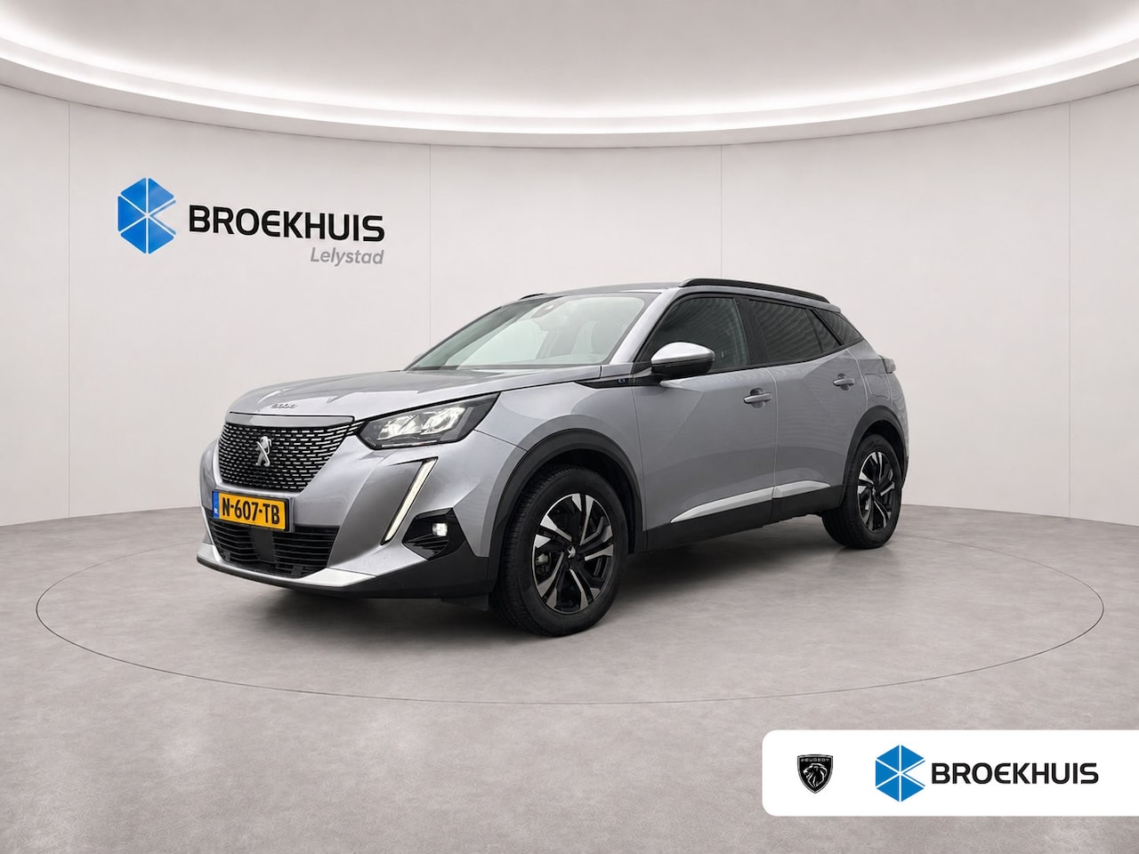 Peugeot e-2008 - EV ALLURE PACK 50KWH 3 Fase 92,1%SOH! / NAVI / LEDER / CLIMA / LED / PDC / 17" LMV / CAMER - AutoWereld.nl