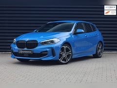 BMW 1-serie - 118i Business M Sport / Carplay / Stoelverwarming / Camera