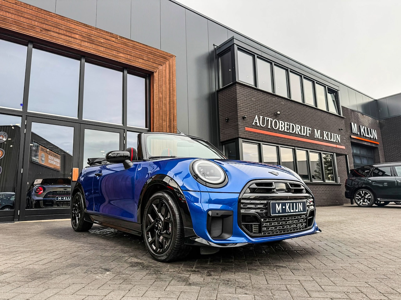 MINI Cabrio - 2.0 Cooper S John Cooper Works XL F1 aut 204pk/Memory/Massage/Hk/Camera/Btw/Vol - AutoWereld.nl