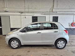 Toyota Yaris - 1.0 VVTi Acces / Airco / Garantie