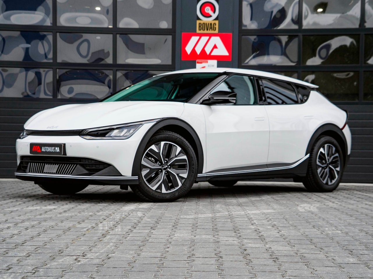 Kia EV6 - Light Edition 58 kWh | WINTERPAKKET | CAMERA | ADAPTIVE | - AutoWereld.nl