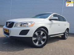 Volvo XC60 - 2.0 T5 Autom Clima/Cruise/NAVI/LM 19"