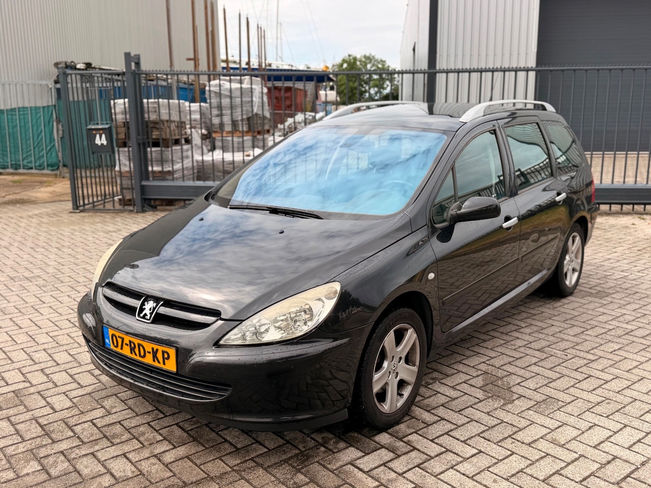 Peugeot 307 SW - 1.6 16V Premium Clima 7 pers pano - AutoWereld.nl