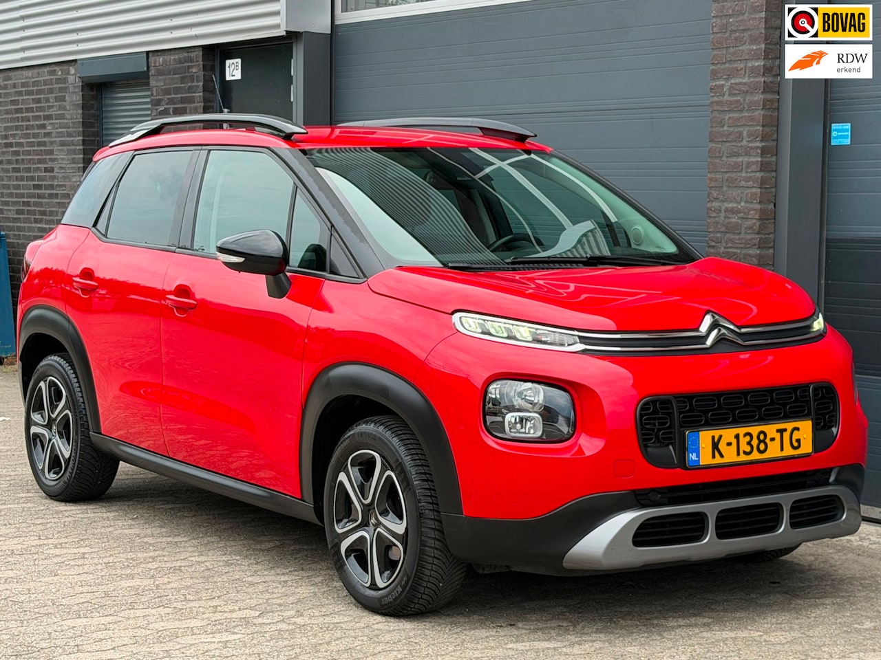 Citroën C3 Aircross - 1.2 PureTech S&S Shine NAVI CRUISE PDC Riem VERVANGEN NAP - AutoWereld.nl
