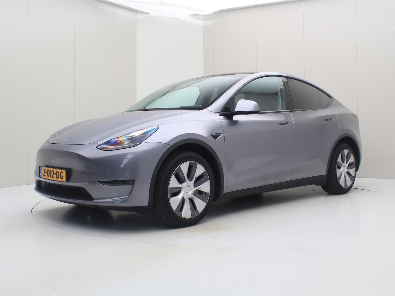 Tesla Model Y - Long Range AWD 75kWh 351pk 94.9% SoH AMD RYZEN [ AUTOPILOT+19 INCH+PREMIUM AUDIO ] - AutoWereld.nl