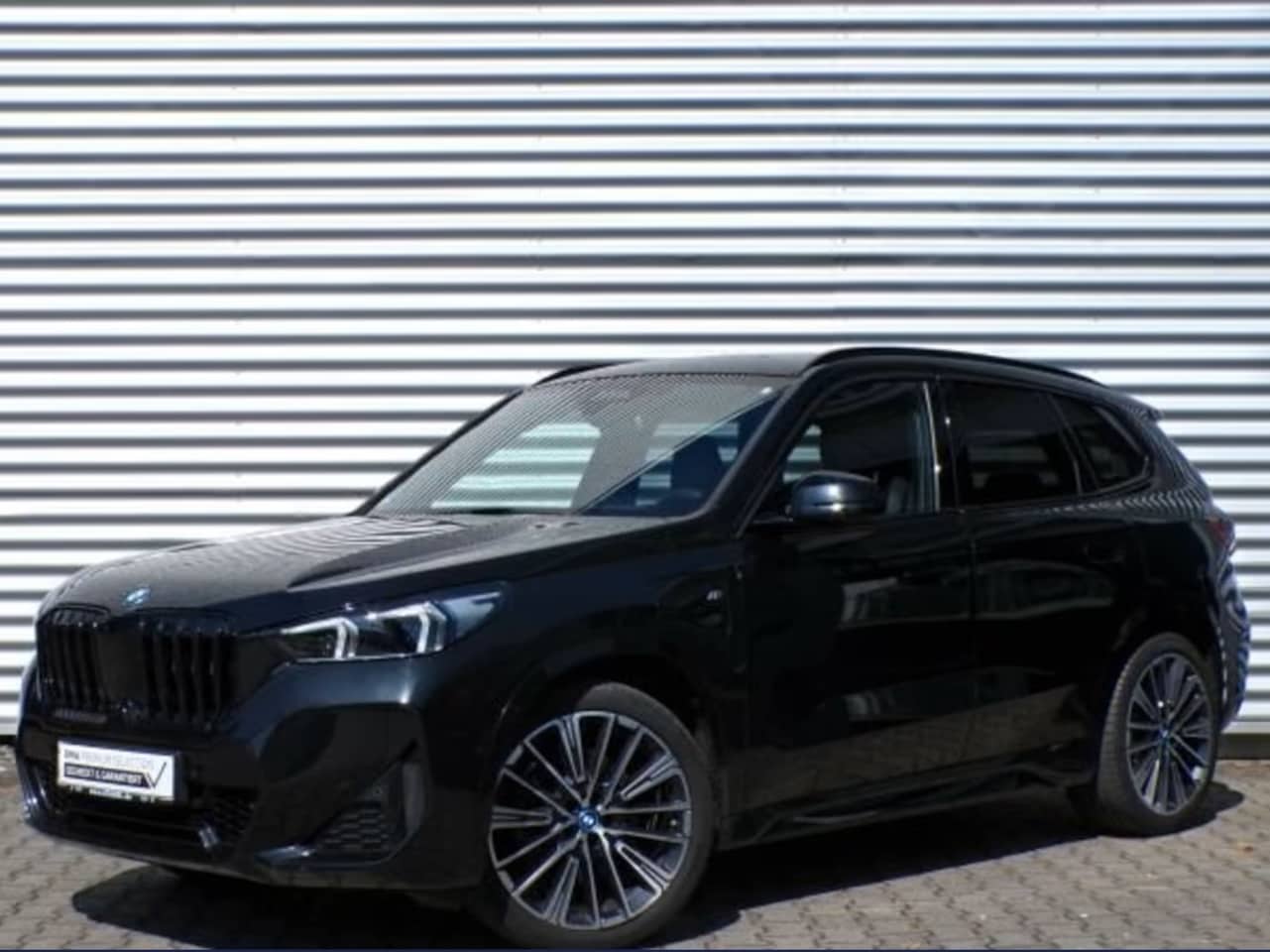 BMW iX1 - xDrive30 M-SPORT (230kW/313pk) ** LED, LEDER, PANO, DRIV. ASS+, 20-inch LMV ** 1e EIG - UN - AutoWereld.nl
