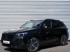 BMW iX1 - xDrive30 M-SPORT (230kW/313pk) * LED, LEDER, PANO, DRIV. ASS+, 20-inch LMV * 1e EIG - UNFA