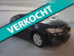 Volkswagen Golf - 1.6 TDI Highline BlueMotion /XENON / NAVI /NAP