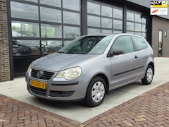 Volkswagen Polo - 1.2 Trendline | LEES TEKST