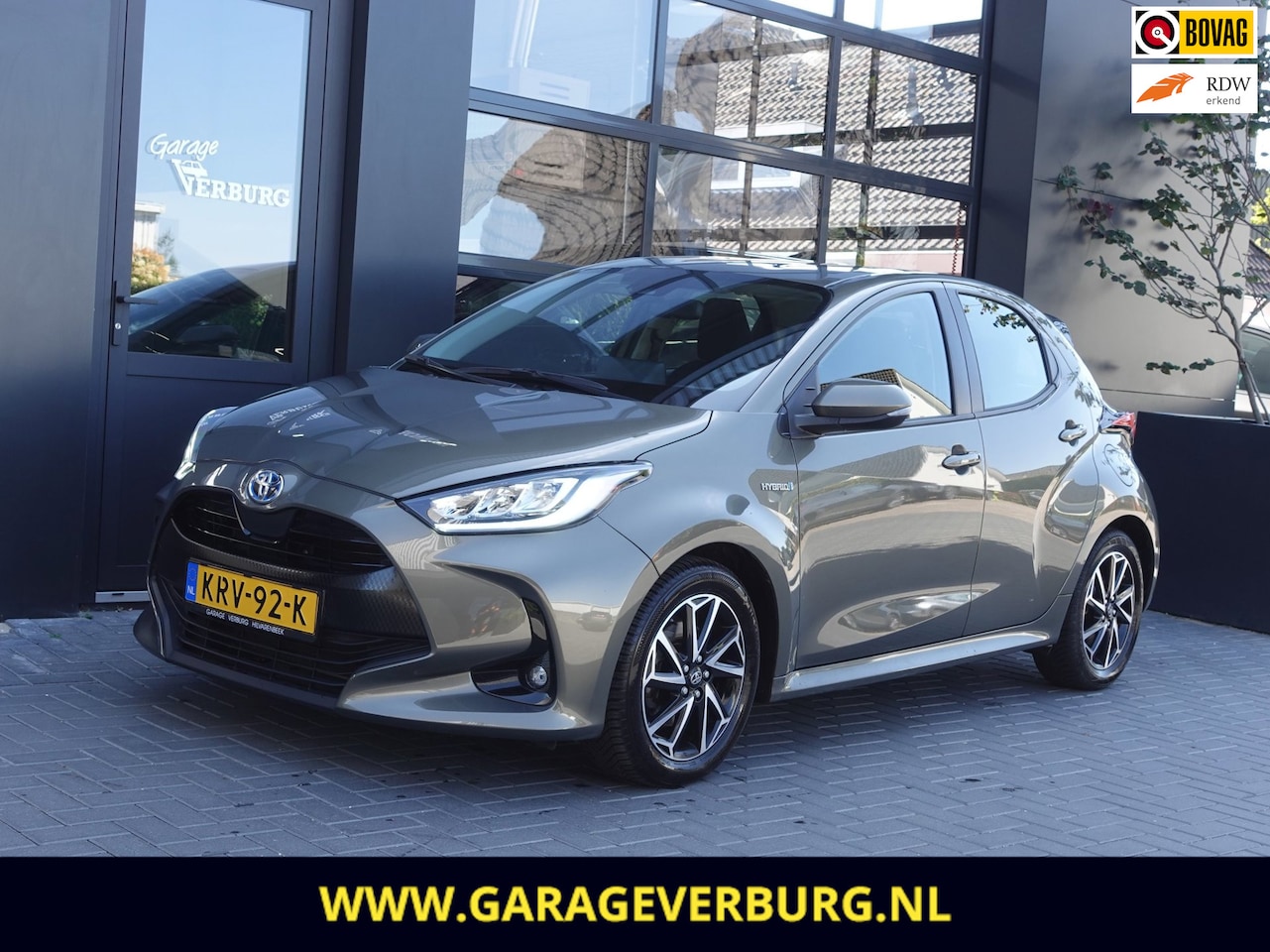 Toyota Yaris - 1.5 Hybrid (Navi/Carplay,Camera,Cruise,Lm velgen) - AutoWereld.nl
