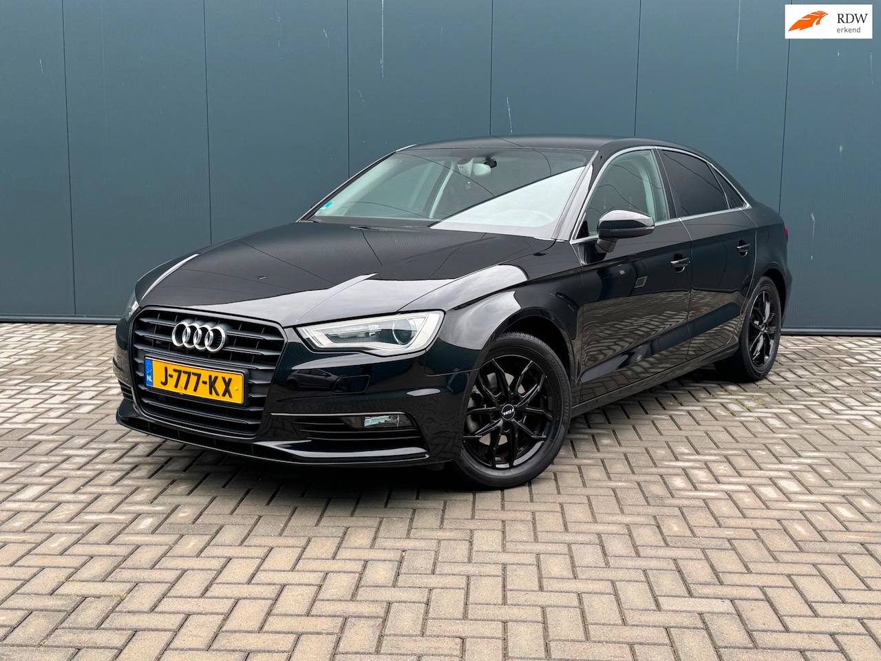 Audi A3 Limousine - 1.4 TFSI CoD Ambition Pro Line S 1.4 TFSI CoD Ambition Pro Line S CRUISE|NAVI|LED - AutoWereld.nl