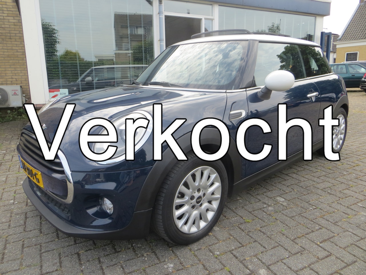 MINI 3-Deurs - 1.5 Cooper Business PANORAMADAK NAVI NEDERL. GARANTIE! - AutoWereld.nl