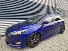 Ford Focus - 1.5 Titanium Edition, Sparco , KW schroefset , Navigatie, volledige onderhoudshistorie