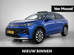 Volkswagen T-Roc - 1.5 eTsi Life First Edition | 150 PK | Automaat | Panorama Schuif/Kantel Dak | Stoel en St