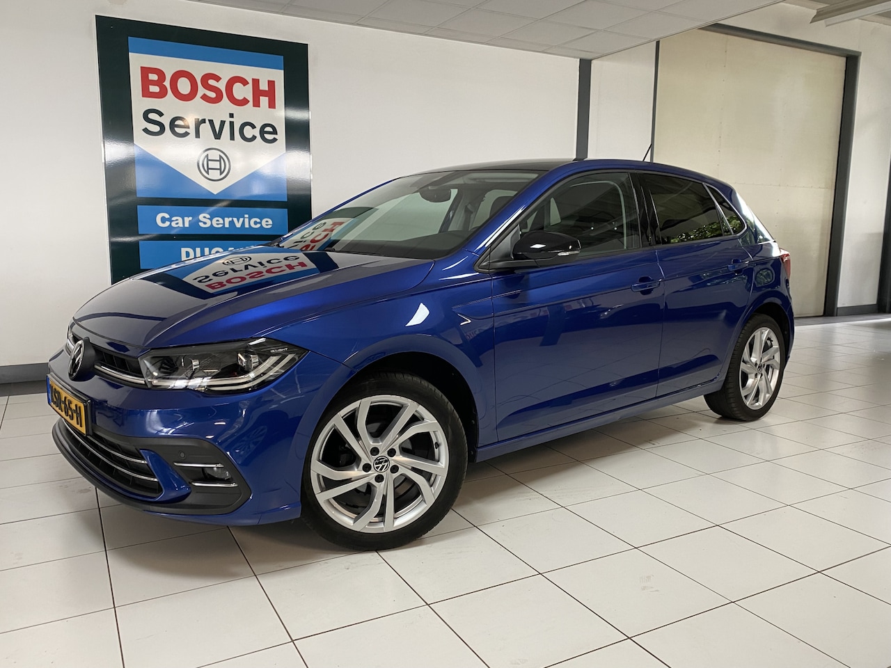 Volkswagen Polo - 1.0 TSI style DSG 5 Drs Carplay /IQ Light /Alcantara / Stoelverwarming / Navigatie / Crui - AutoWereld.nl
