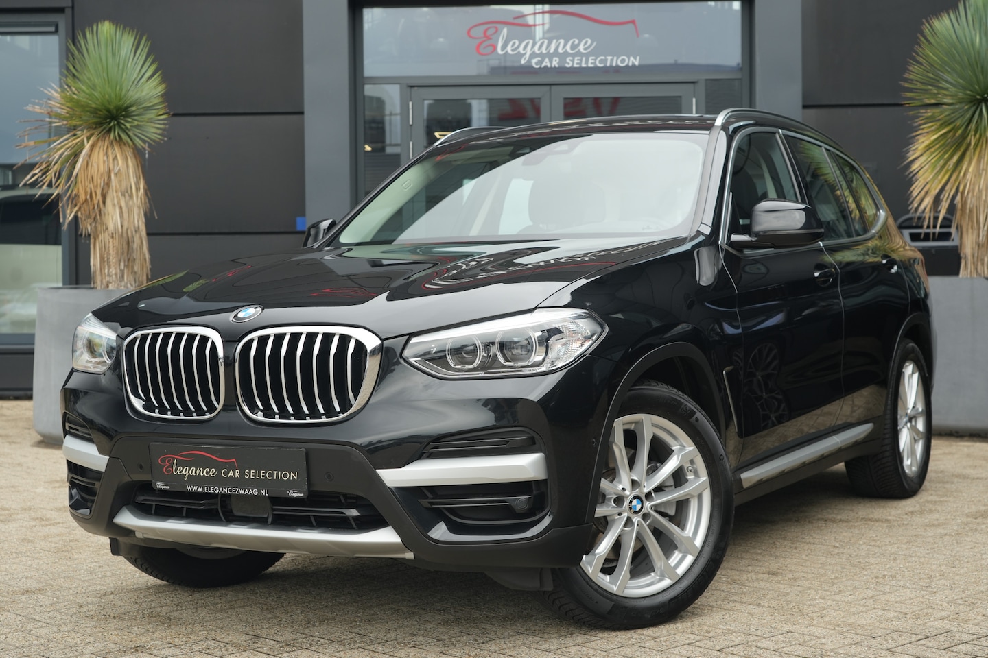 BMW X3 - xDrive20i High Executive 184pk Navigatie/Panoramadak/Camera - AutoWereld.nl