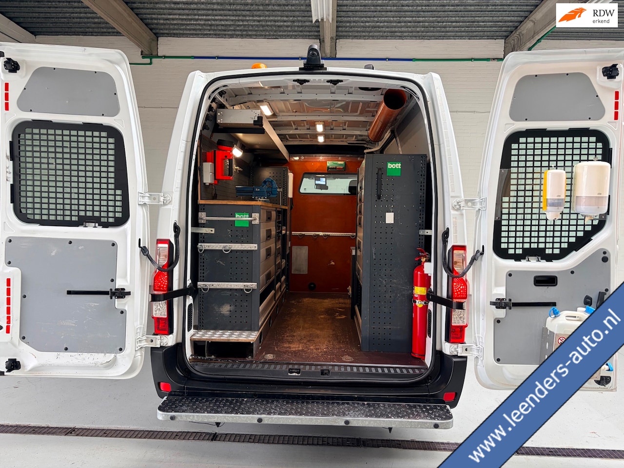 Opel Movano - Servicewagen Automaat 2.3 CDTI BiTurbo 170pk L2H2, 230v Omvormer, BOTT kasten, Standkachel - AutoWereld.nl