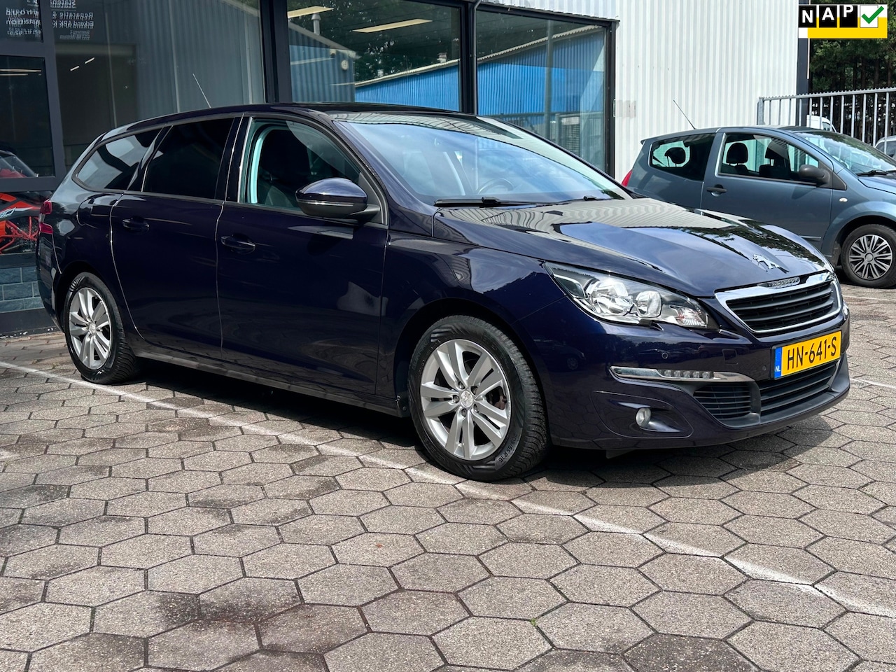 Peugeot 308 SW - 1.6 BlueHDI Blue Lease Executive Pack /Panorama dak/Airco/Navigatie/camera/ - AutoWereld.nl