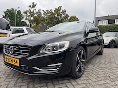 Volvo V60 - 2.4 D6 AWD Plug-In Hybrid Summum 230pk