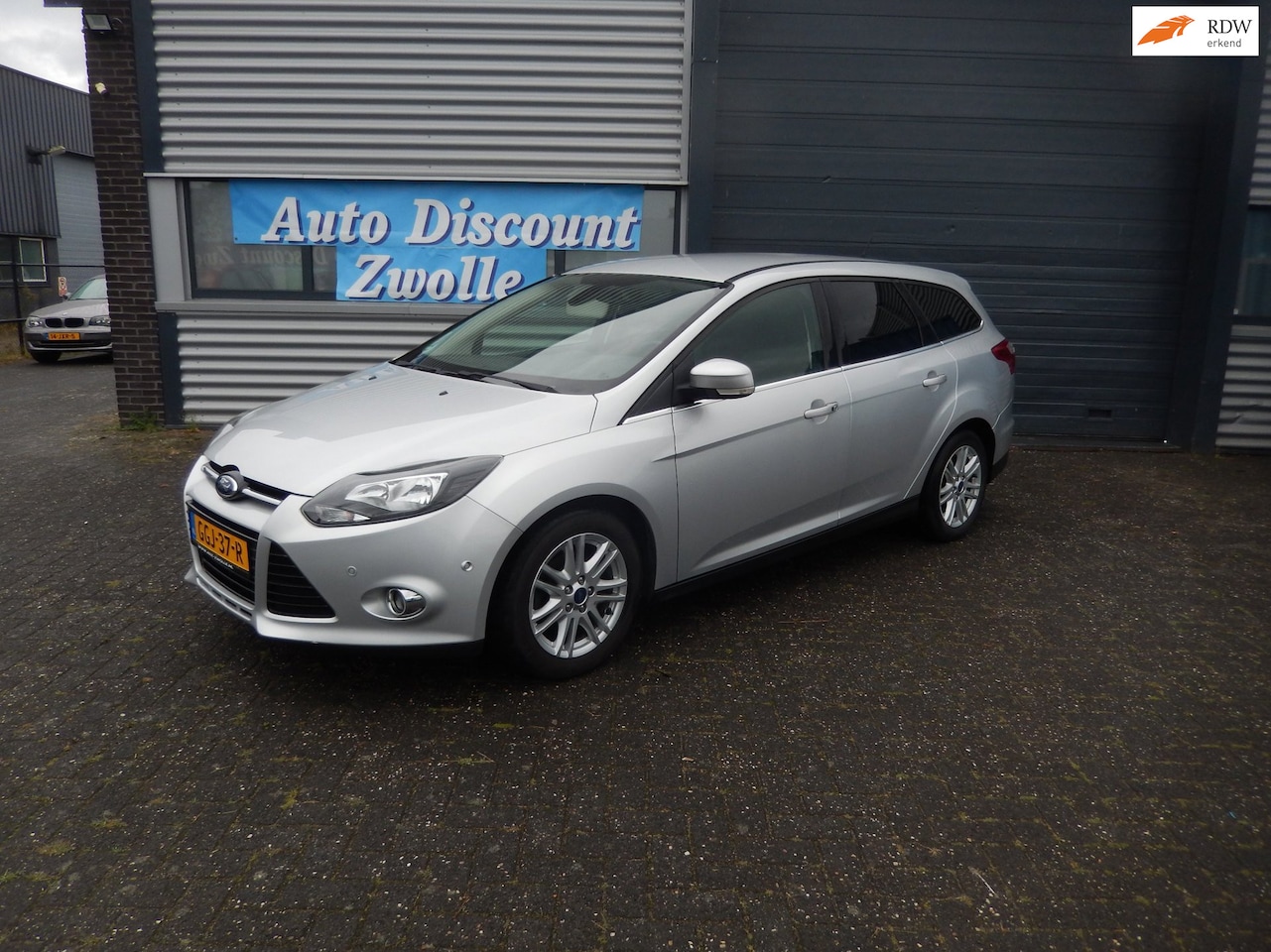 Ford Focus Wagon - 1.0 EcoBoost Lease Titanium MET EXSTRA WINTERBANDEN - AutoWereld.nl