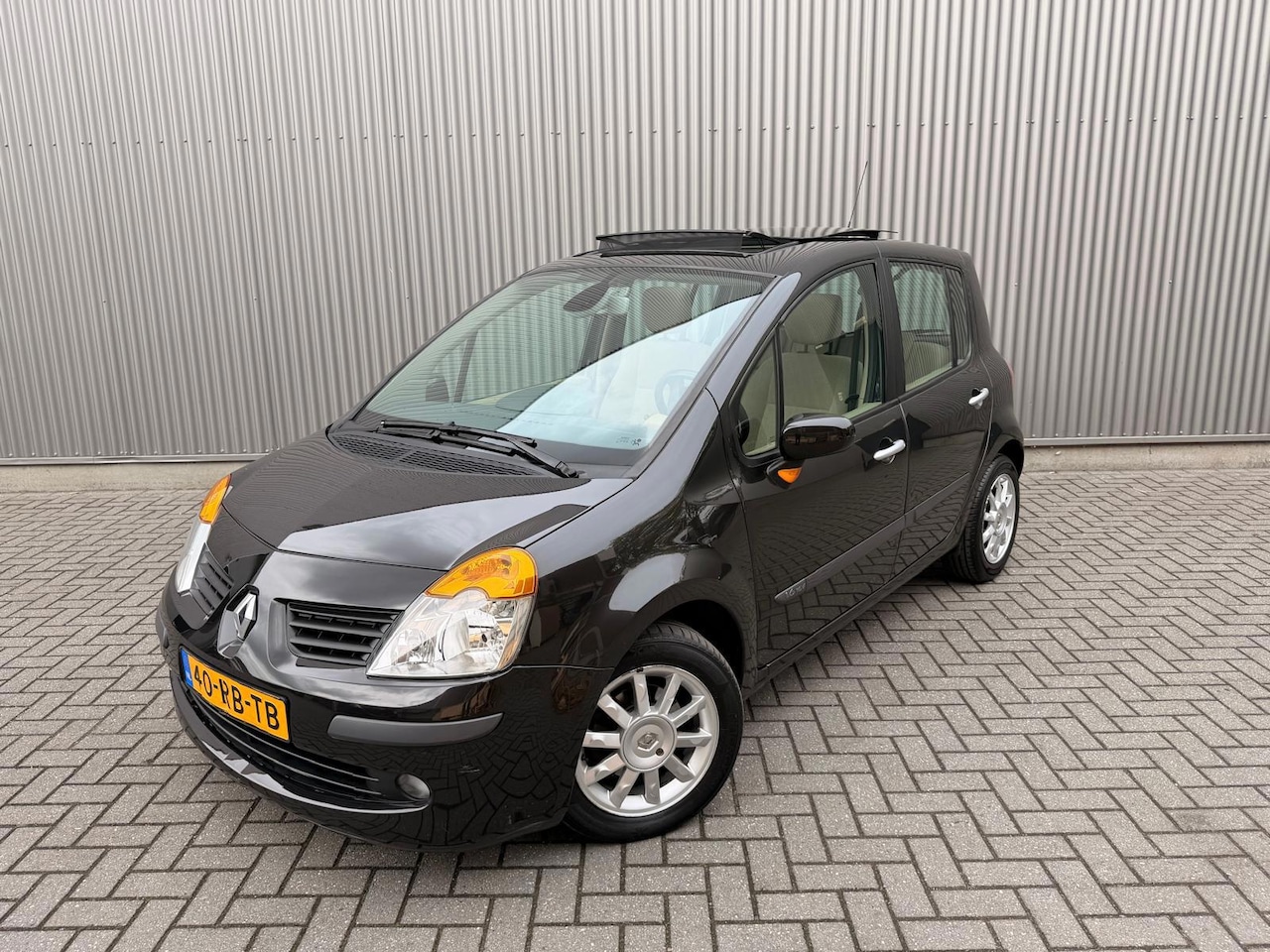 Renault Modus - 1.6-16V Initiale Panorama dak|Stoelverwarming|Automaat|Airco - AutoWereld.nl