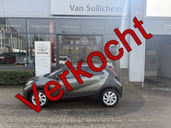 Toyota Aygo X - 1.0 VVT-i MT first