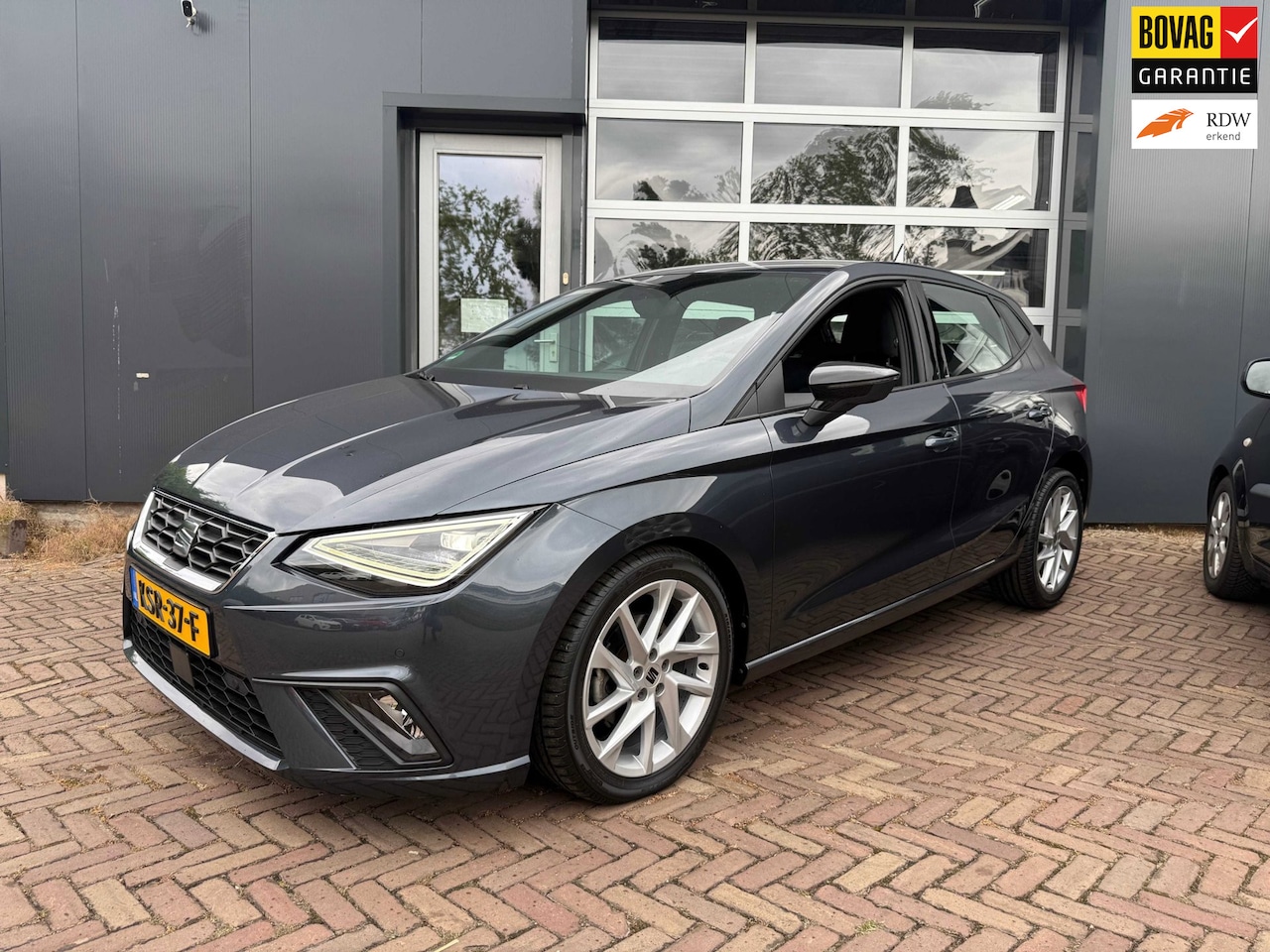 SEAT Ibiza - 1.0 EcoTSI FR Business Connect 1.0 EcoTSI FR Business Connect - AutoWereld.nl