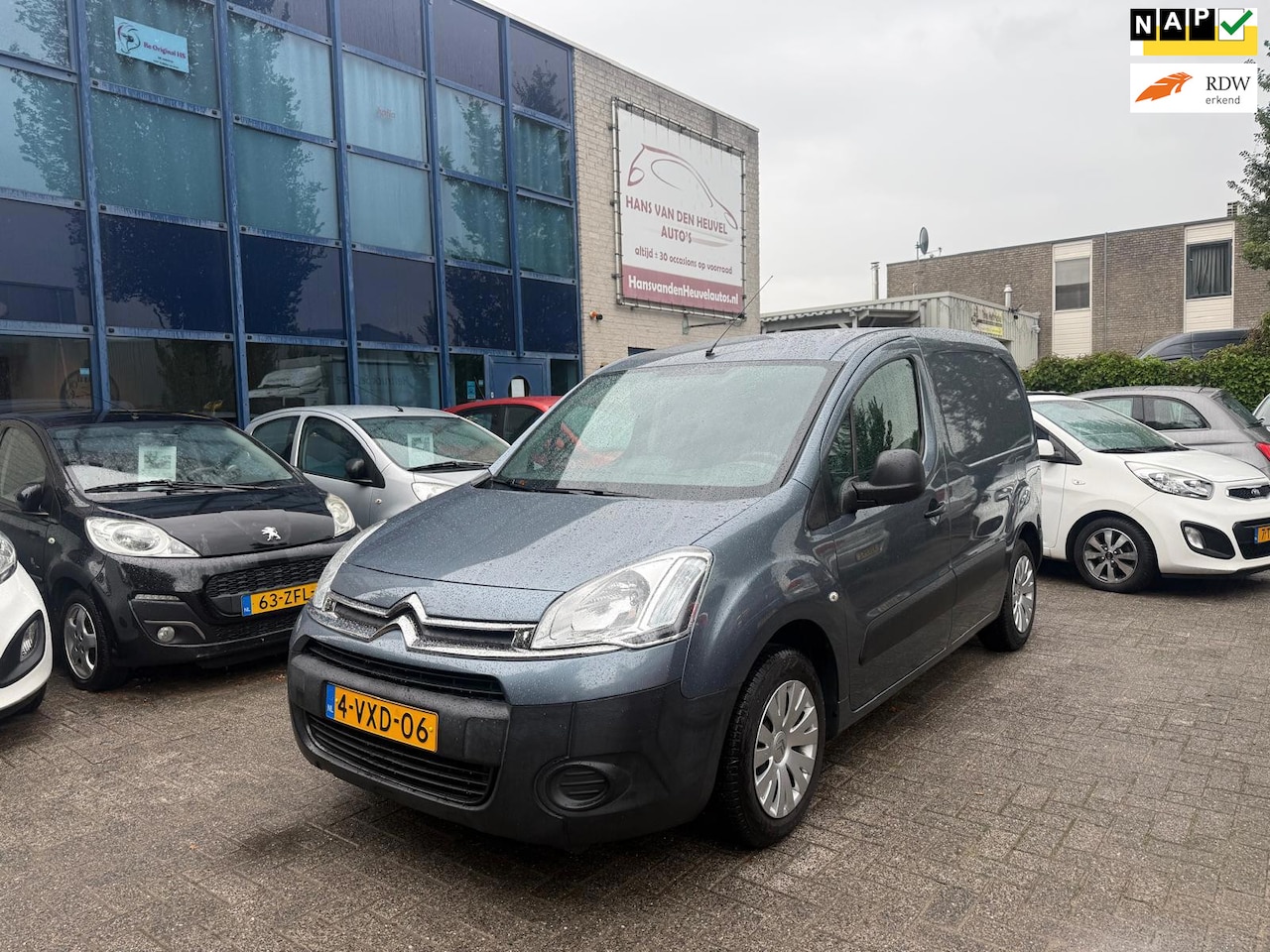 Citroën Berlingo - 1.6 e-HDI 500 Club Automaat, 3 persoons, Airco, APK 04/27 - AutoWereld.nl